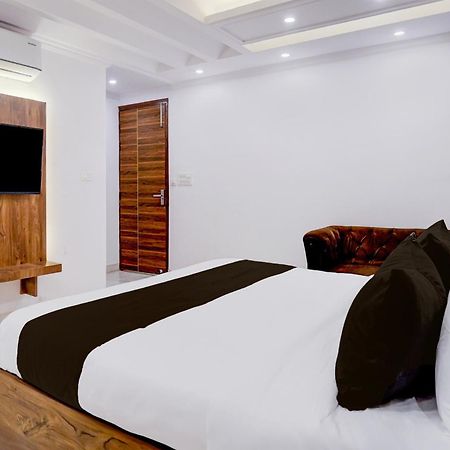 גאזיאבאד Townhouse Hotel Grand Emporio By Sbg Near Vaishali Metro Station מראה חיצוני תמונה