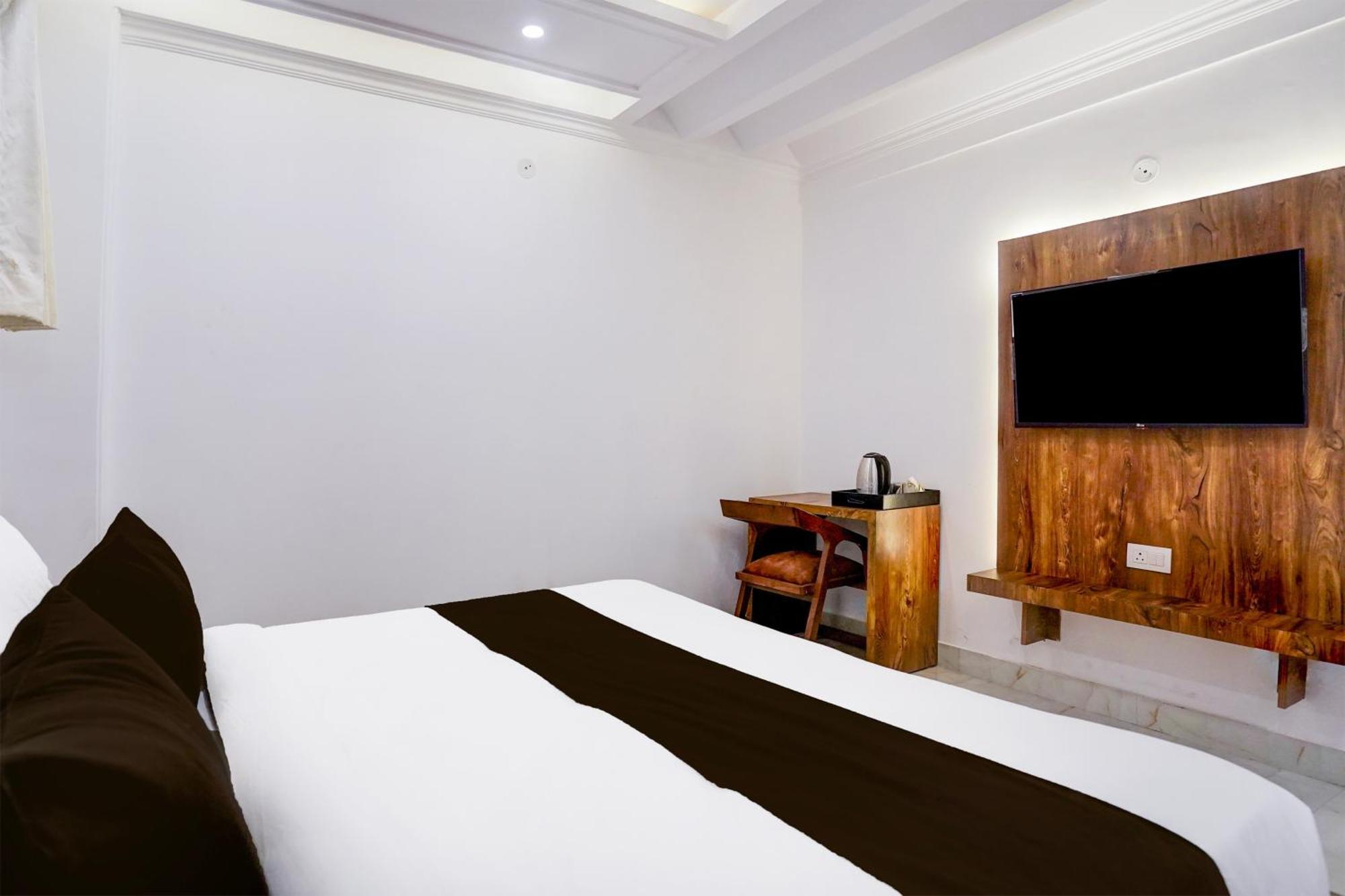 גאזיאבאד Townhouse Hotel Grand Emporio By Sbg Near Vaishali Metro Station מראה חיצוני תמונה