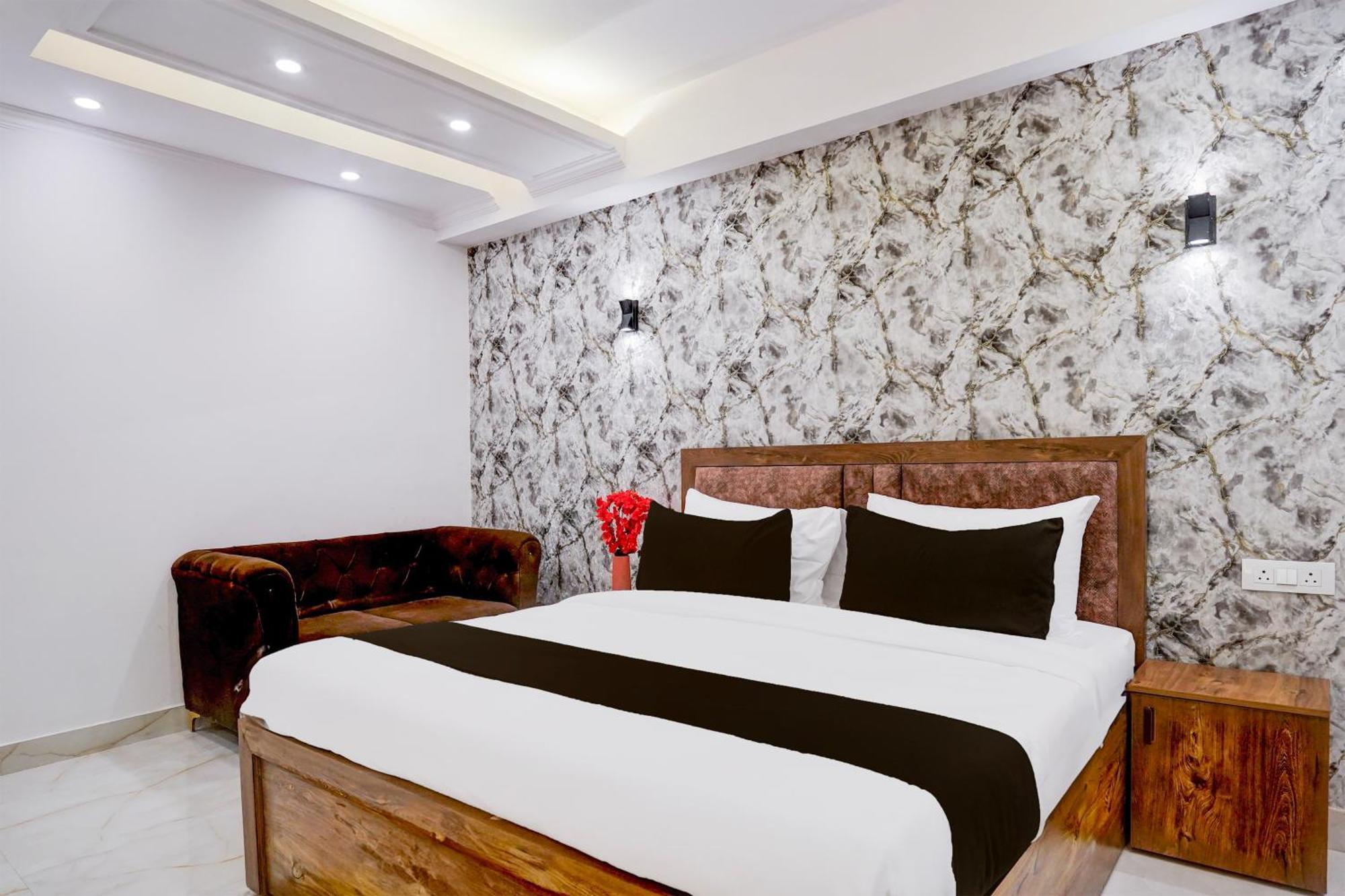גאזיאבאד Townhouse Hotel Grand Emporio By Sbg Near Vaishali Metro Station מראה חיצוני תמונה