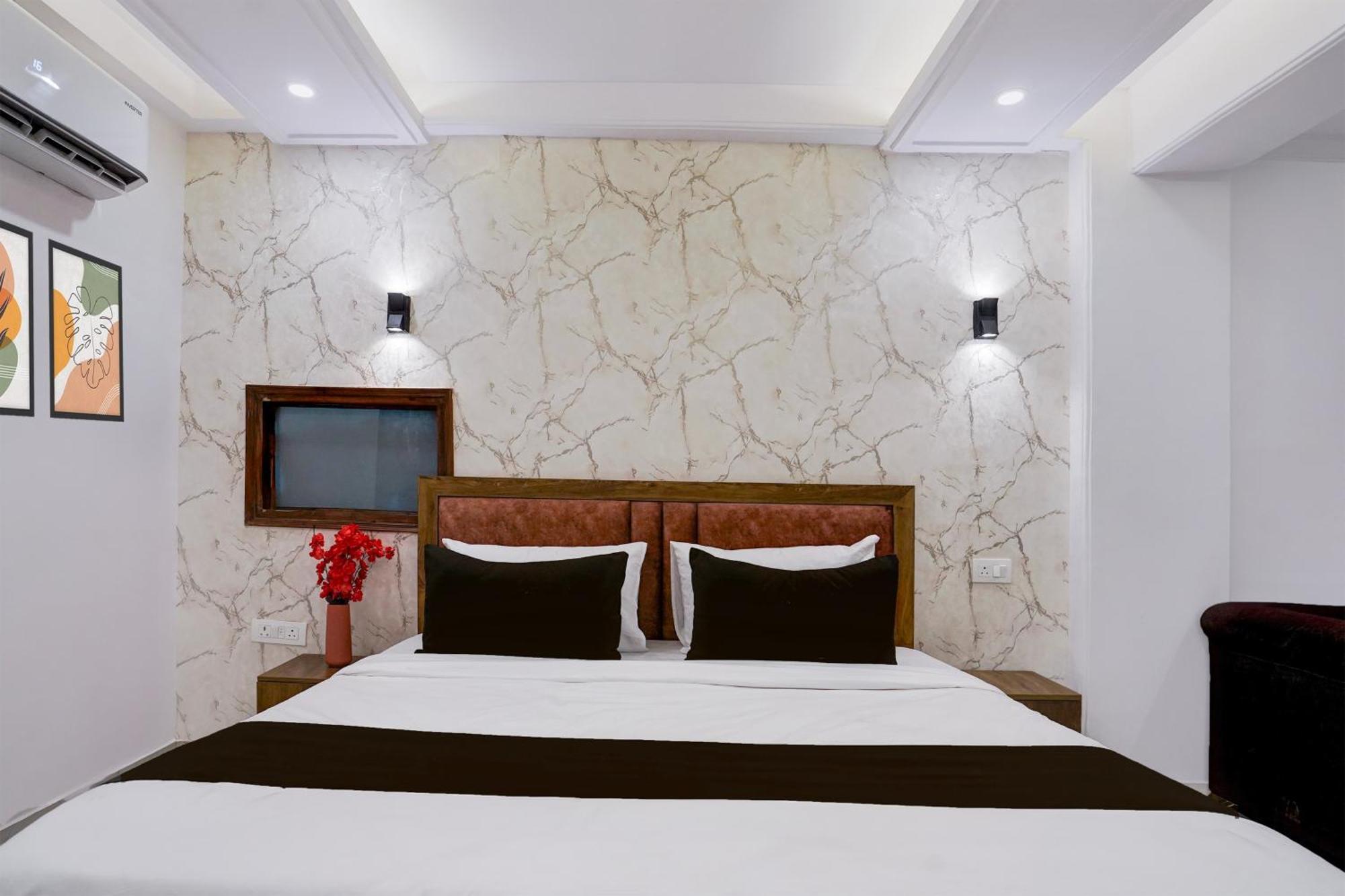 גאזיאבאד Townhouse Hotel Grand Emporio By Sbg Near Vaishali Metro Station מראה חיצוני תמונה