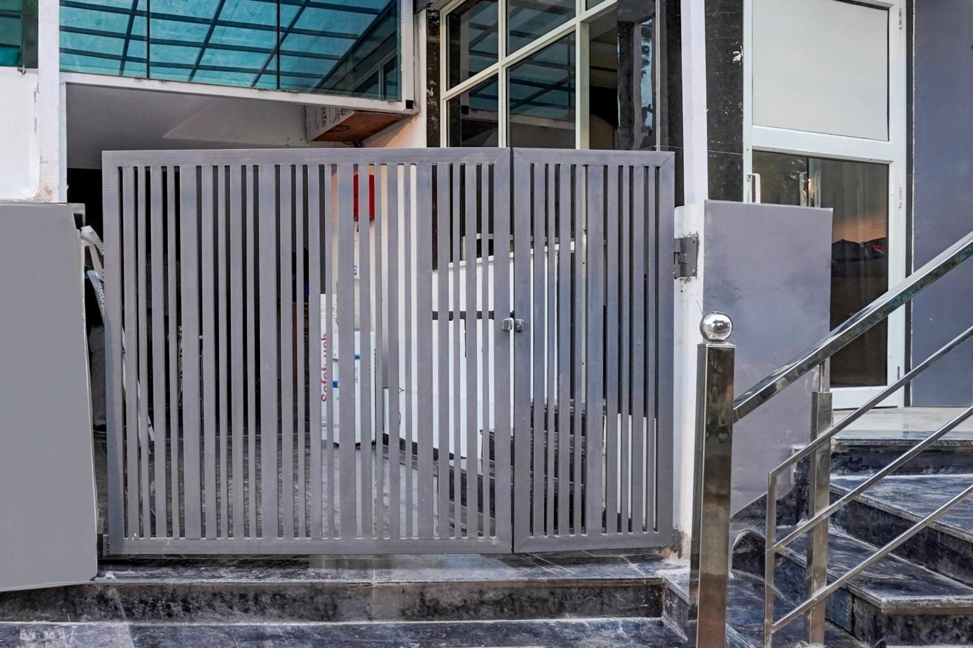גאזיאבאד Townhouse Hotel Grand Emporio By Sbg Near Vaishali Metro Station מראה חיצוני תמונה